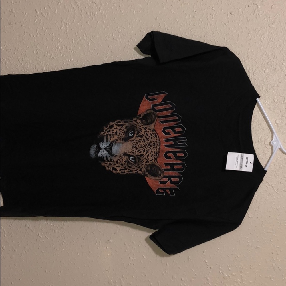 women’s t-shirt